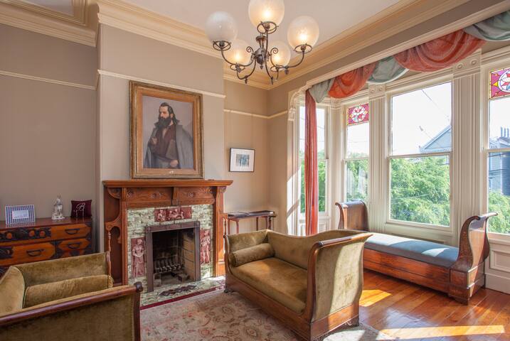 Home in the Castro gallery image 5