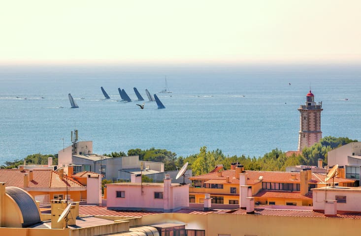 SEA VIEW Boutique Penthouse w/ POOL & Parking