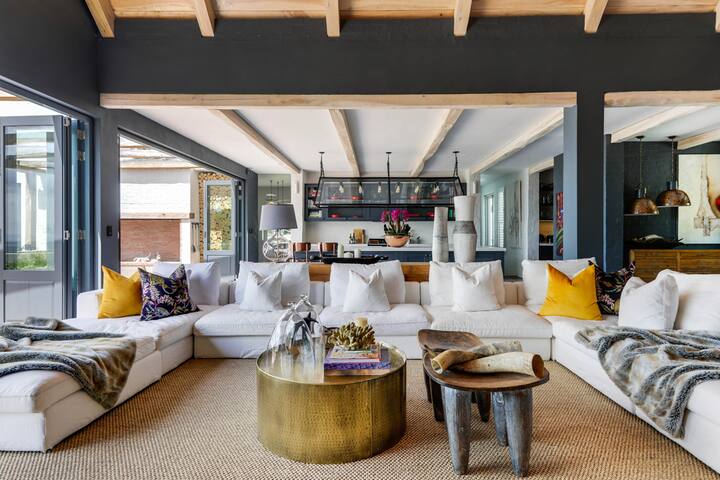 Stunning 3-Bedroom Home with Breathtaking Views