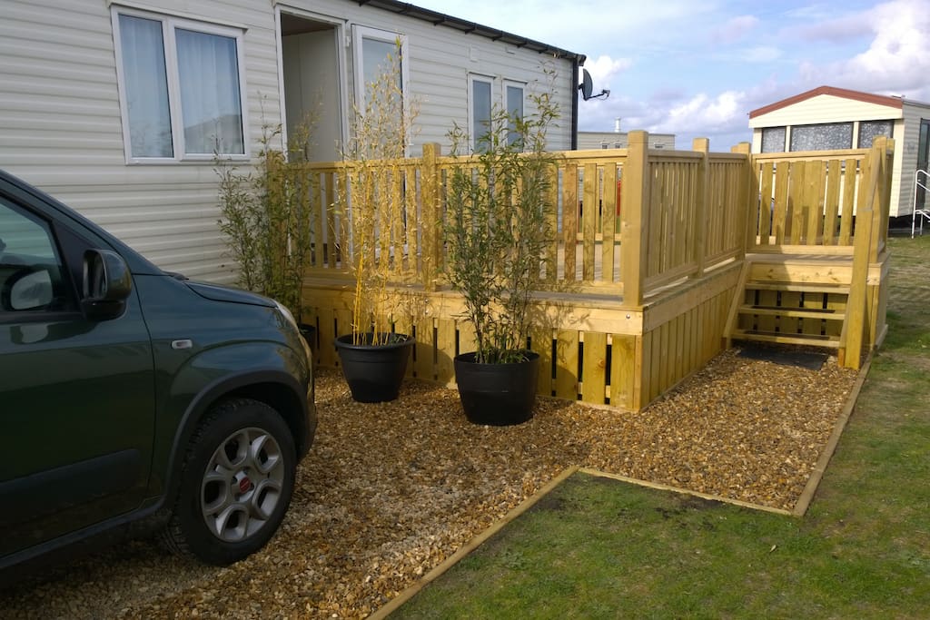 Large Enclosed Decking safe for children and dogs