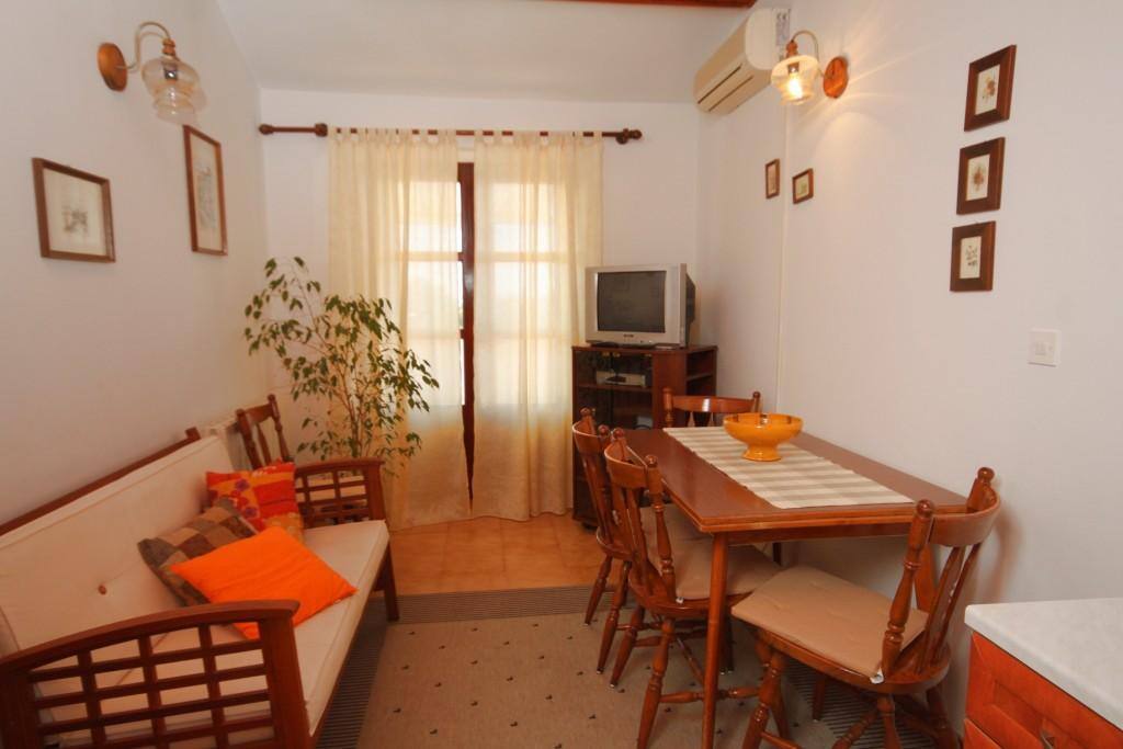 Dining room, Surface: 9 m²