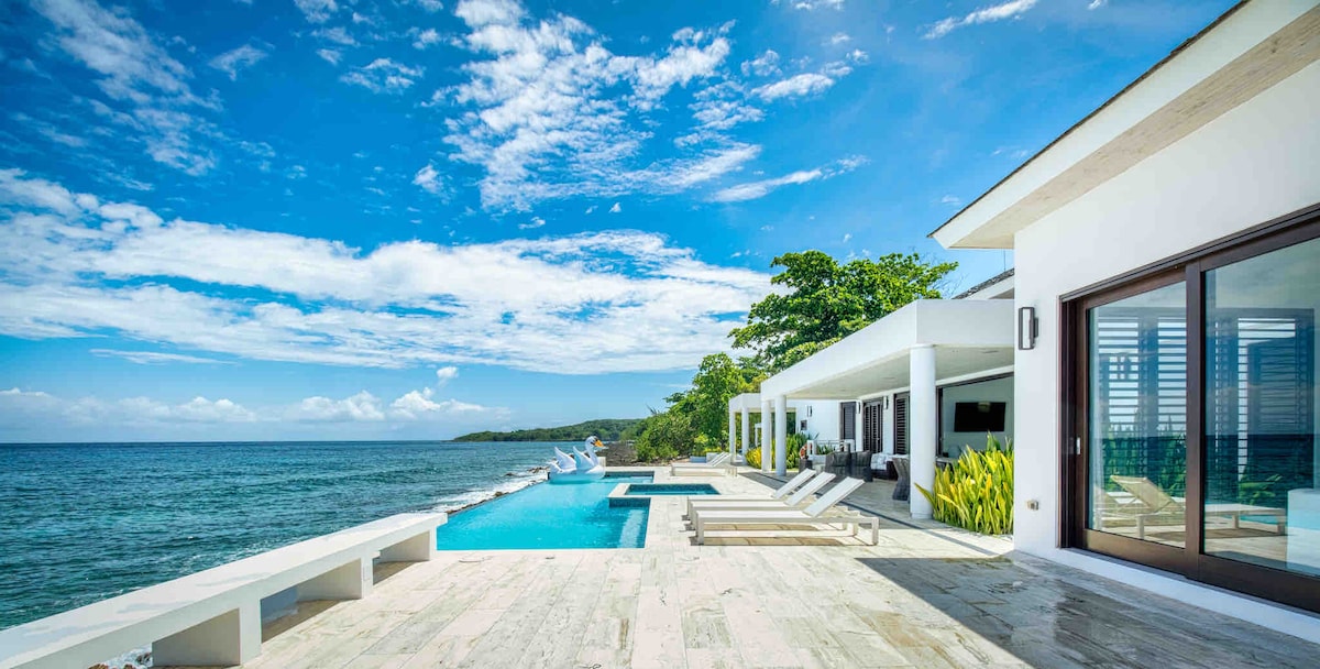 Sparkling Waters of Hanover: Luxury Villa - Villas for Rent in