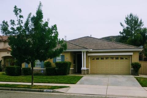 Canyon Hills Retreat - Lake Elsinore