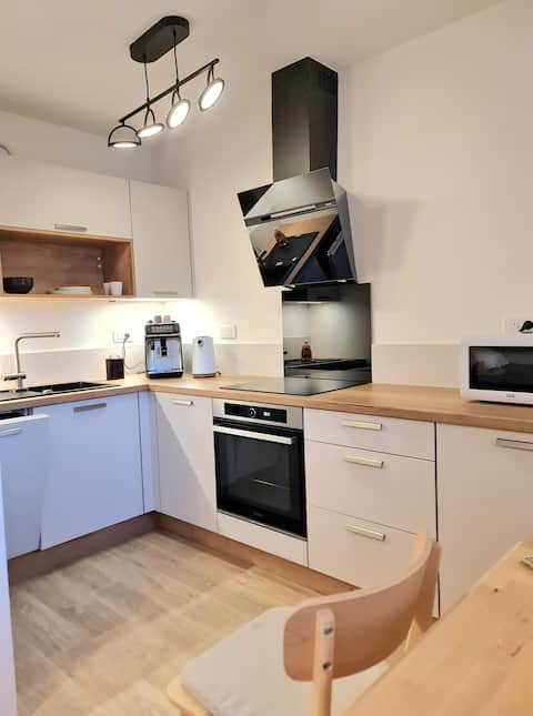 Popular Airbnb listing: studio in Antony with parking 7 minutes from RER B in Antony