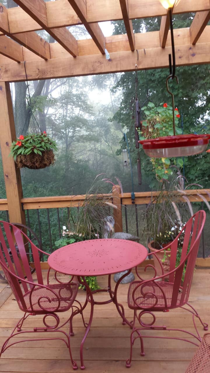 * Travelers Sanctuary 2/2, deck, native garden.