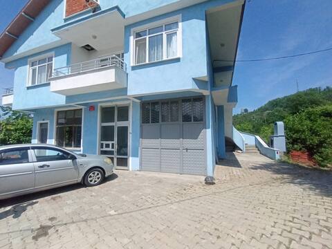 Bartina 13 km amasra ya 5 km uzaklikta