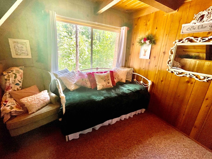 Dormitorio 2 de la planta baja 
Sofá cama con cama nido extraíble 