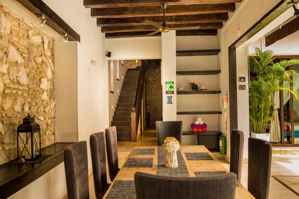 DINNING ROOM