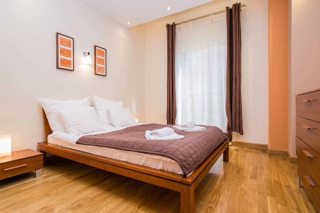 Bedroom, with a double bed ideal for 2 people