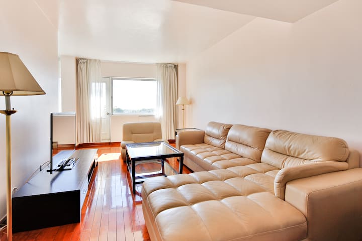 Appartement 2 chambres/2 salles de bains P0610