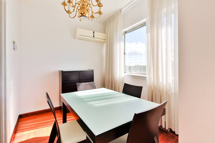 Appartement 2 chambres/2 salles de bains P0610 gallery image 2