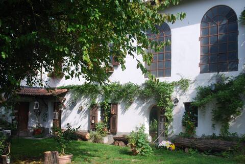 GREEN HOUSE