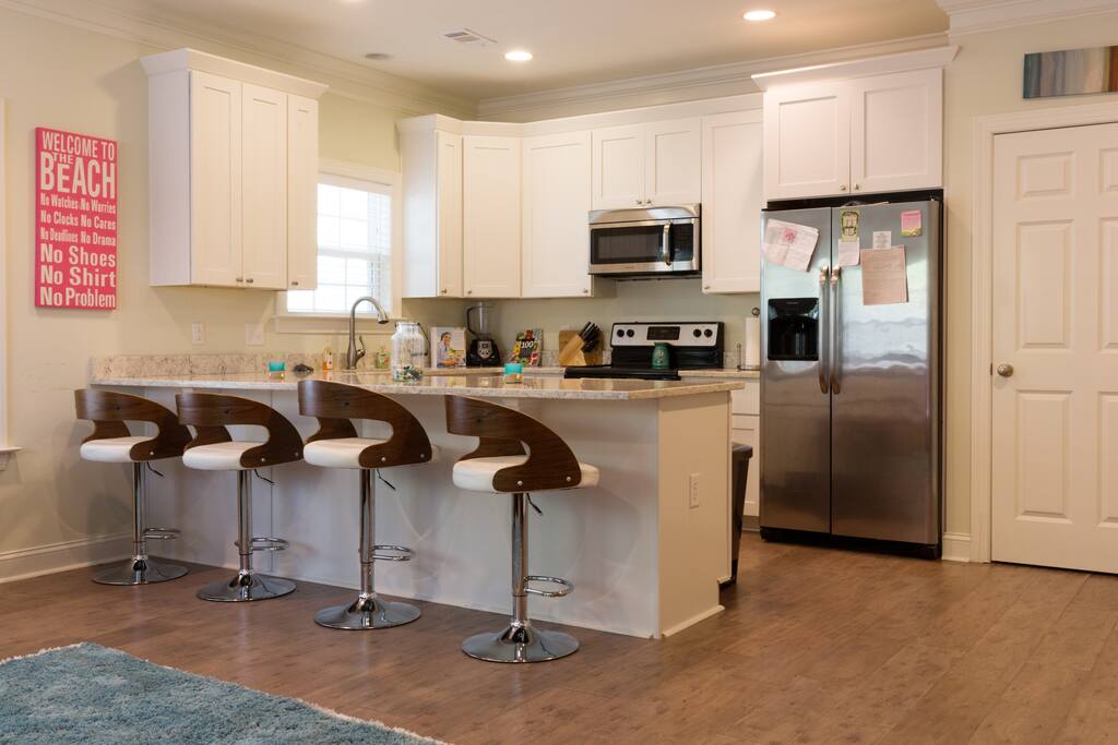 Adjustable bar stools