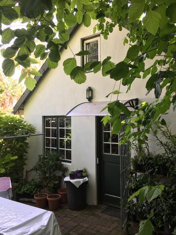 Dairy Cottage on Historic Farm gallery image 2