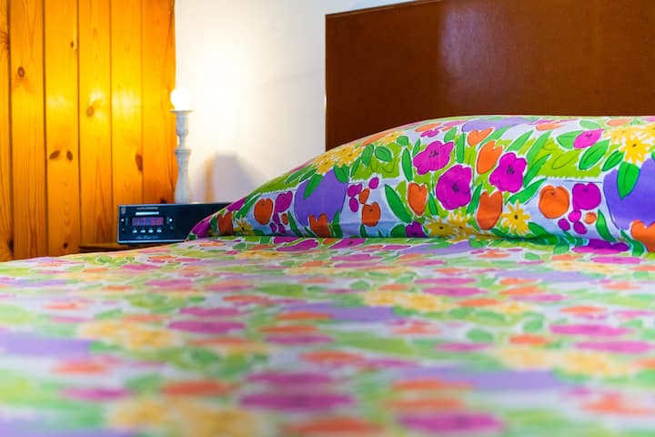 ...ومليء بالألوان!
.(..e ingianchia a sc'iue!)*