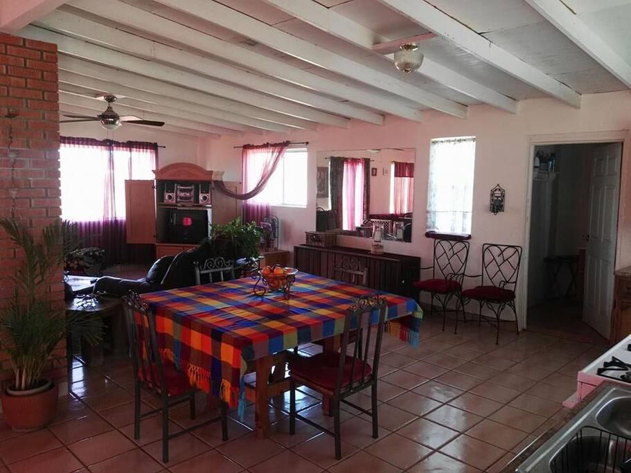 Sala y cocineta