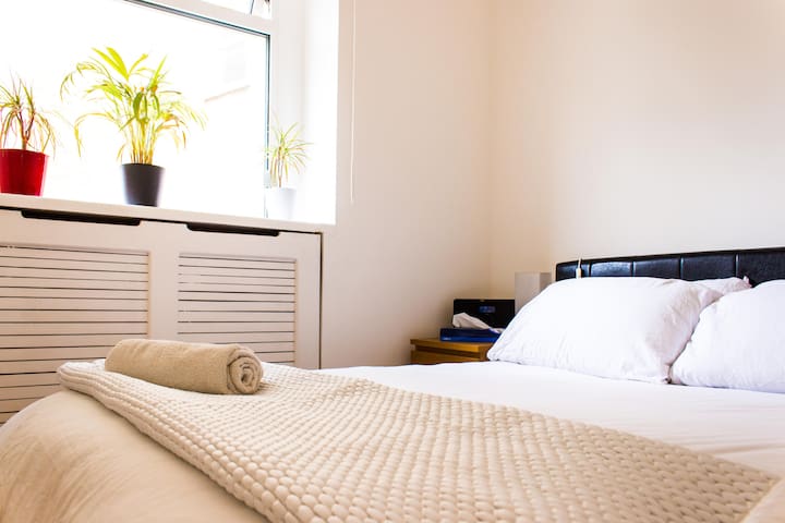 1 Bedroom Flat (Sleeps 4) Angel, N1