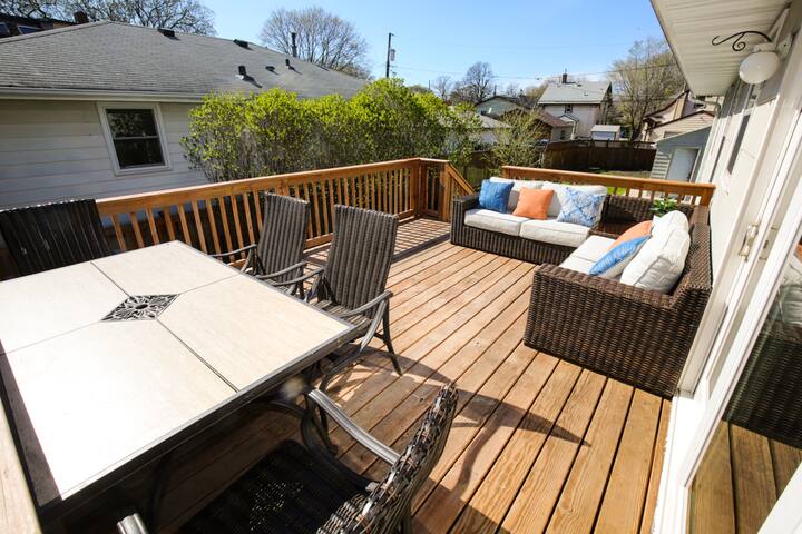 Spacious 5BR3BA home in NE Arts District gallery image 5