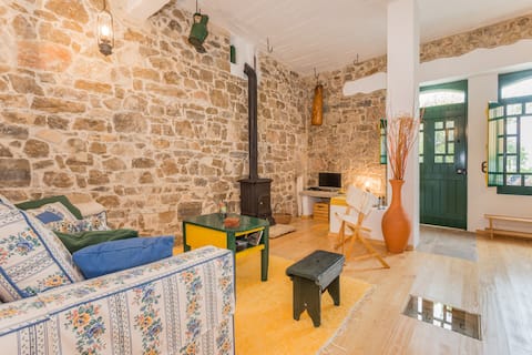 Top Airbnb: Monte do Roupinha - Rural Villa 1BR in Santa Bárbara De Nexe