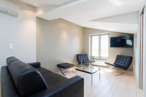 Top Airbnb: Apart with A/C - Unique view Tower & sea in La Rochelle