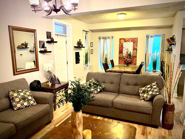 “Luxury Haven for Large Gatherings: 4BD/4BA” gallery image 4