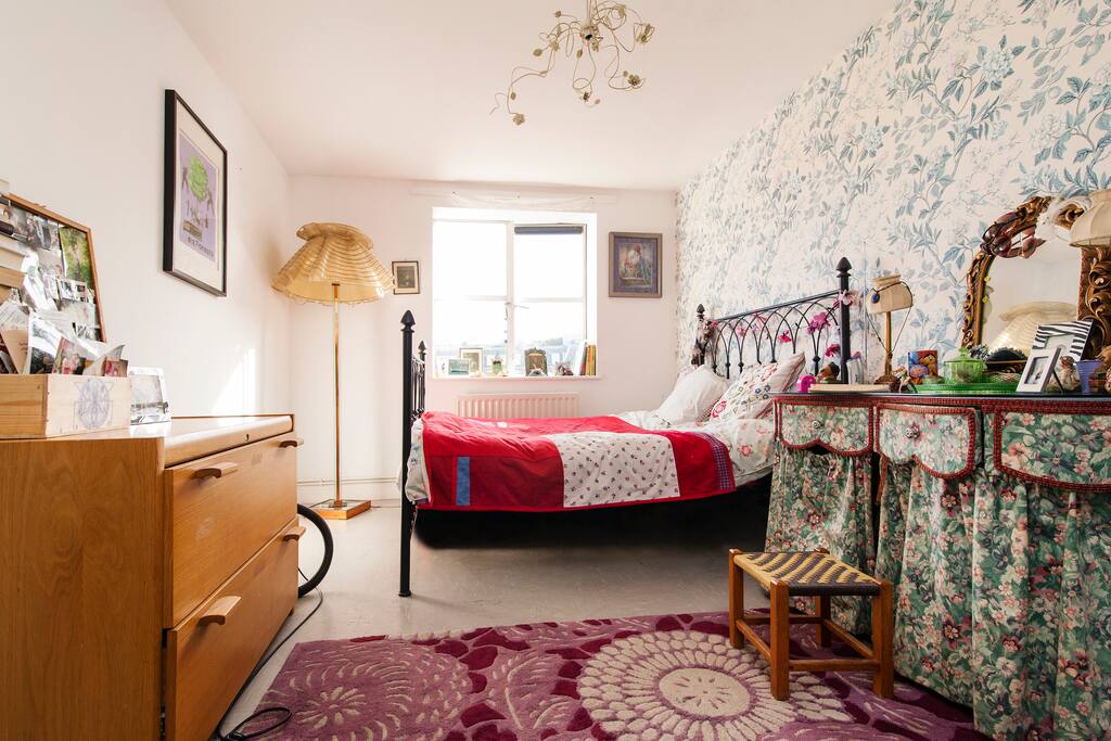 My double room however there is now a new eco English double bed with a wonderful plush Simba mattress!