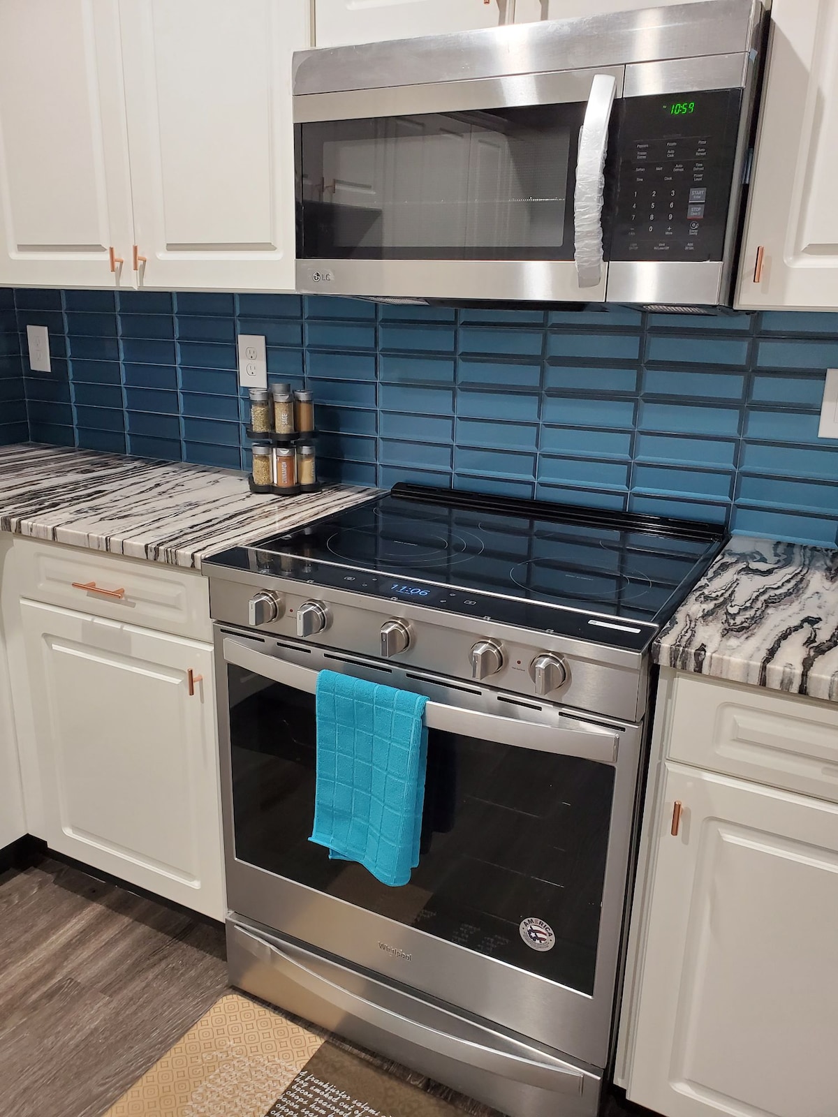 2/1 Modern BASEMENT home near Mall of GA