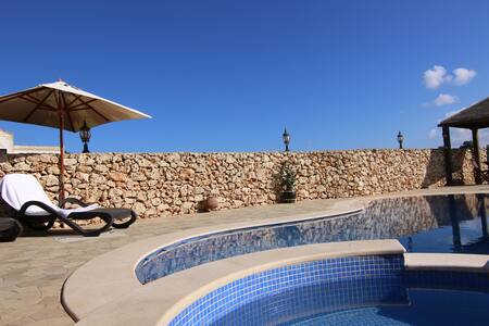 Gozo A Prescindere Bed & Breakfast 2