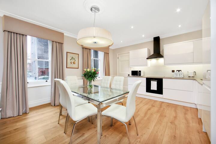 Luxury Garden Suite by Mansley gallery image 2