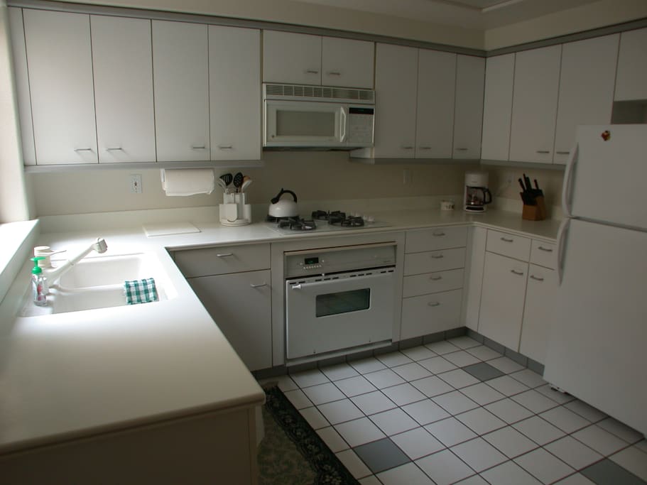 160 Ocean View-Kitchen