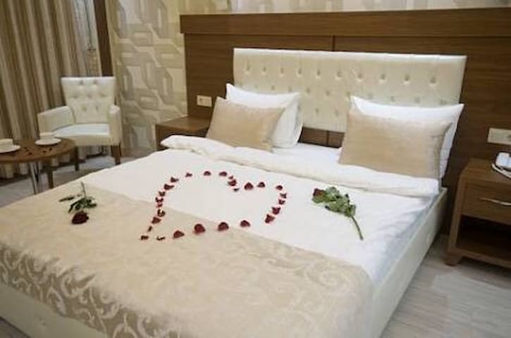 La Sera Suites Pera 501