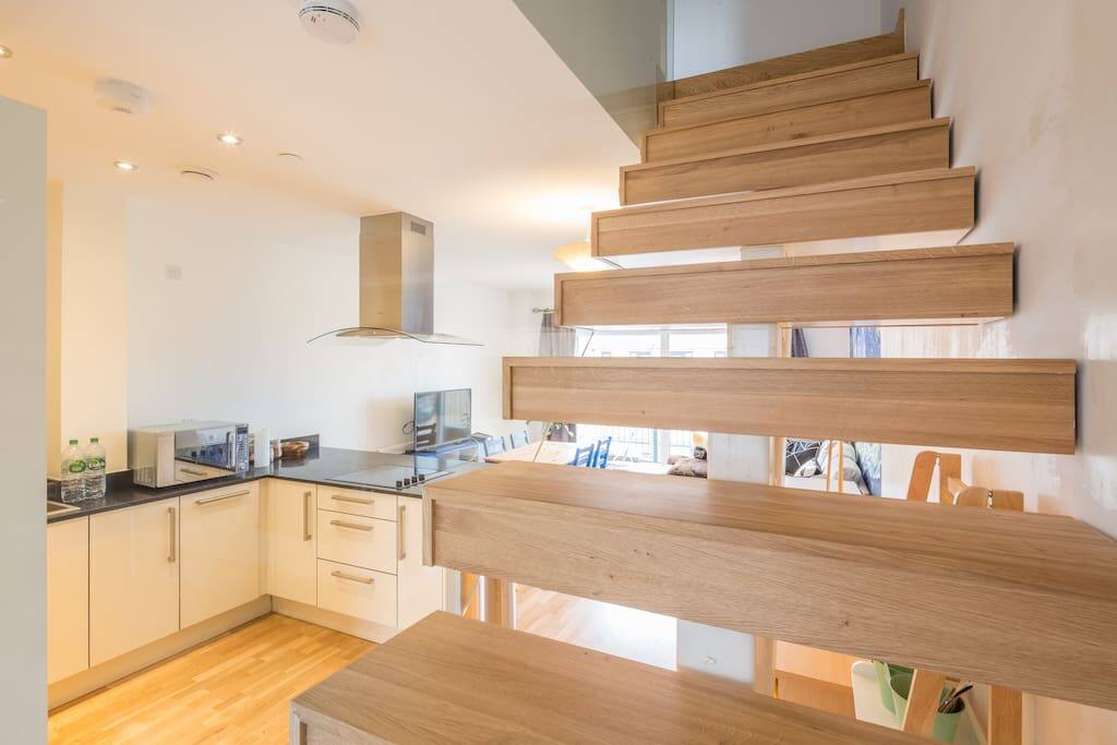Modern stairs
Sara " Tian's apt is wonderful! Clean, large and well decorated"