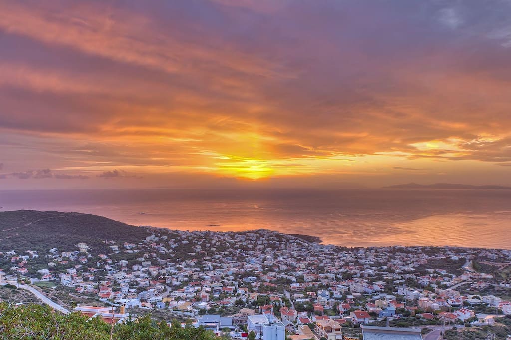 You can take a short walk at the evening to enjoy this marvelous sunset!