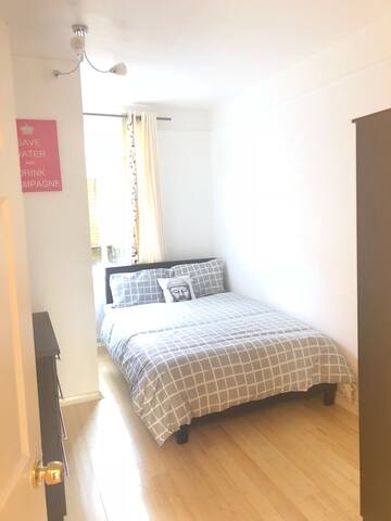 Beautiful Double Room in Newly Refurbished Flat (1