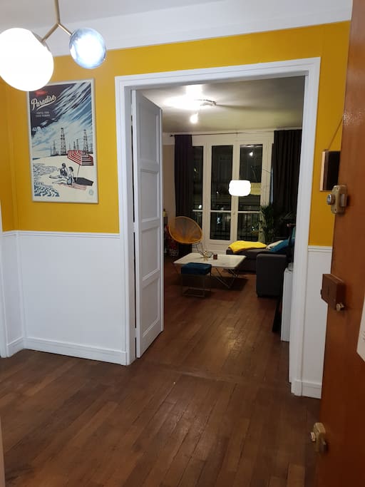 GRANDE ENTRÉE AVEC PLACARD