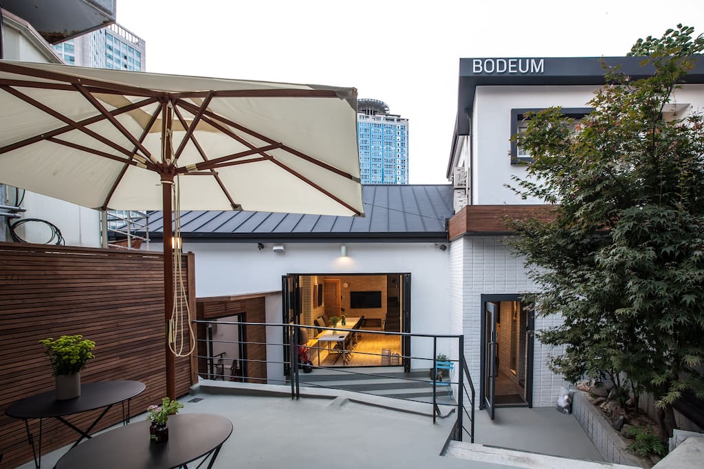 Front yard with a big terrace