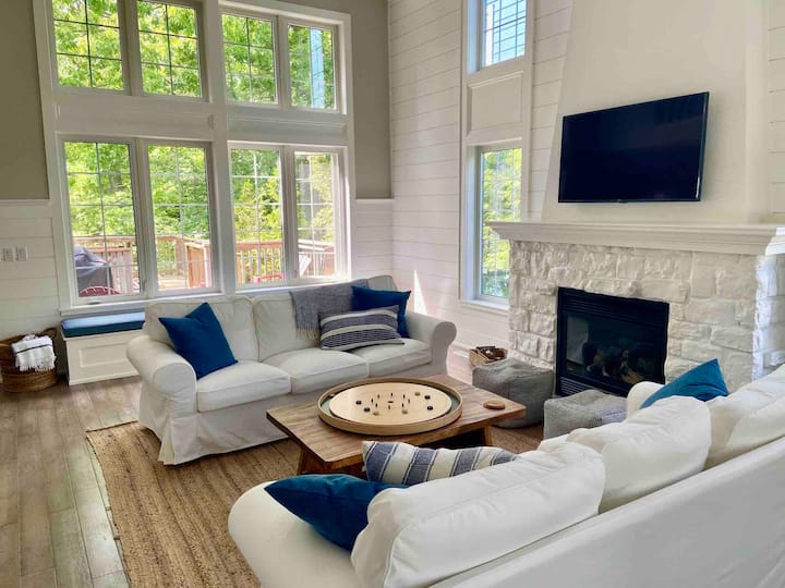 Luxury Beach House; 3 Min Walk To Beach, Hot Tub - Grand Bend