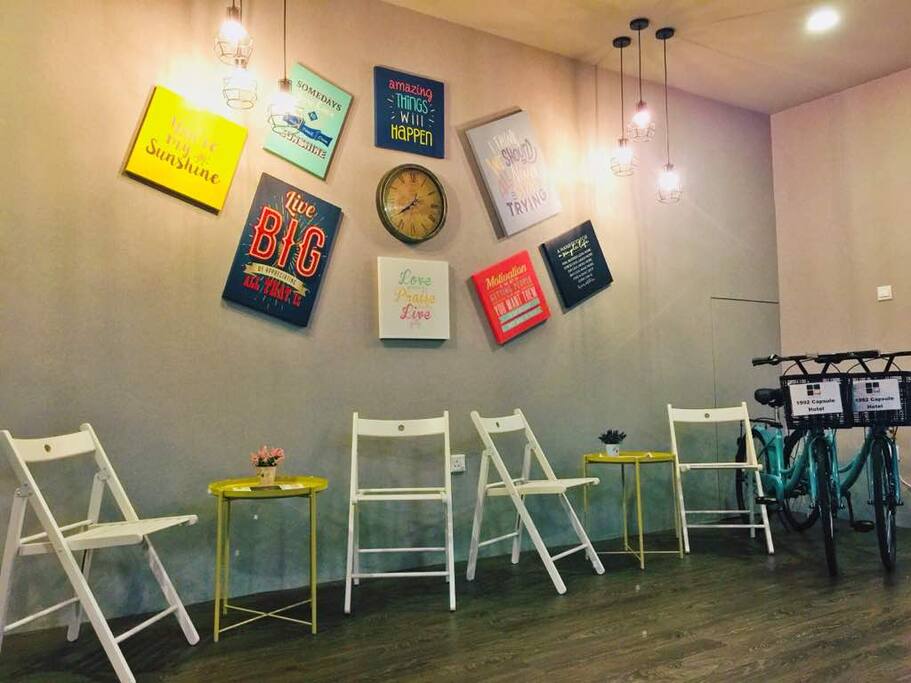 lobby seating area