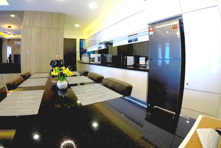 DE MERMAID 'LUXURY SUITE/ATLANTIS/SEAVIEW/6~10Paxs - Condominiums for Rent  in Melaka, Melaka, Malaysia