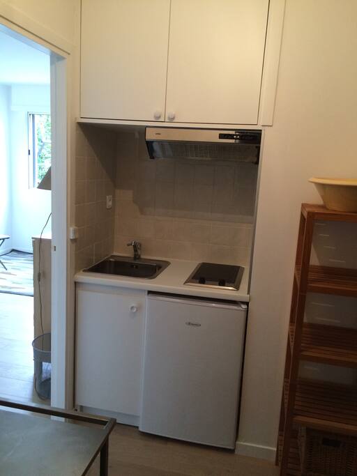 Une vraie kitchenette pour se faire son petit déjeuner ou des petits plats