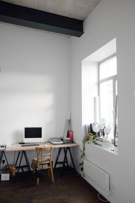 Working table, computer that is possible to use