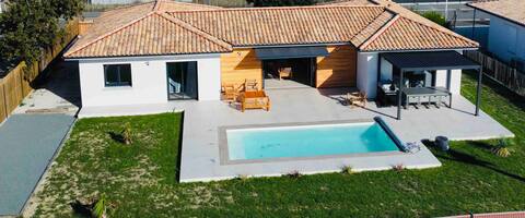 Villa Pool Boulodrome 900 meters from the ocean