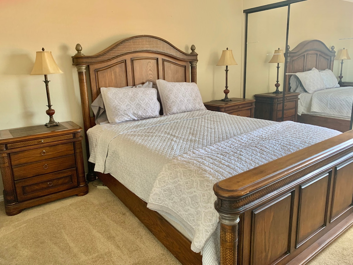 Suita e vizitorëve, krevat dopio "queen", 