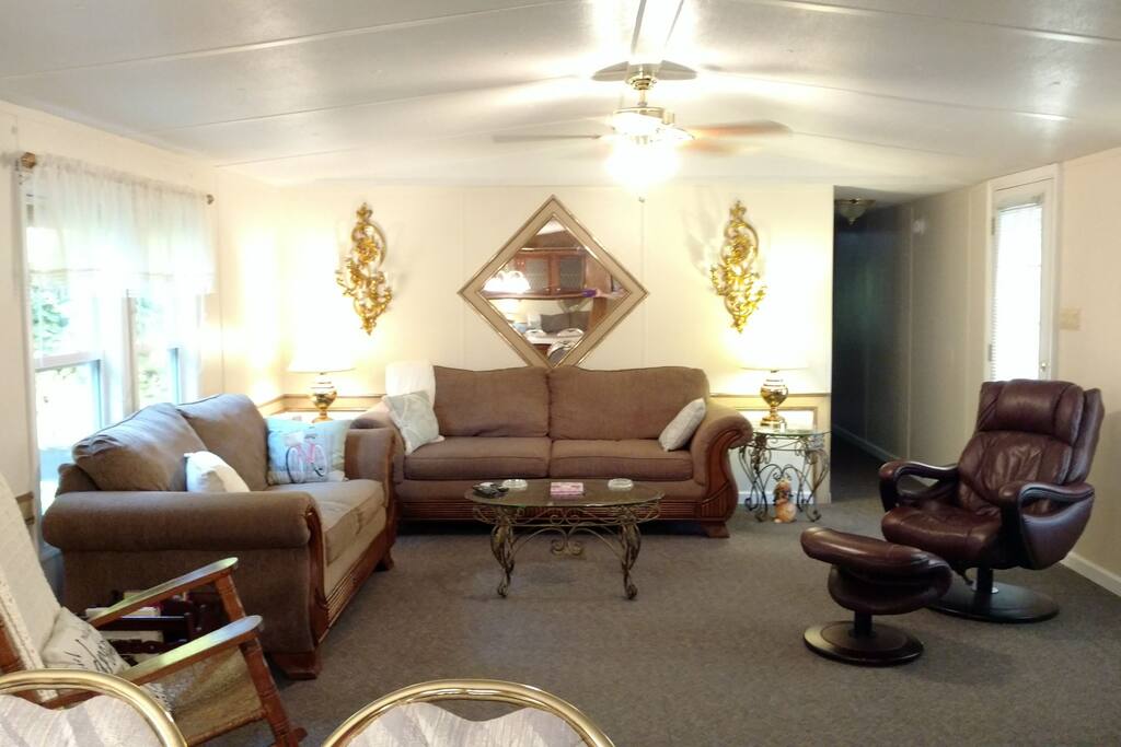 This is the large open living room. The 55" LG TV, console, sound bar and speaker are to the right of this picture.