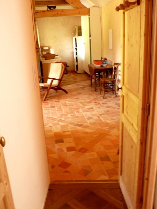 vue du couloir sur séjour