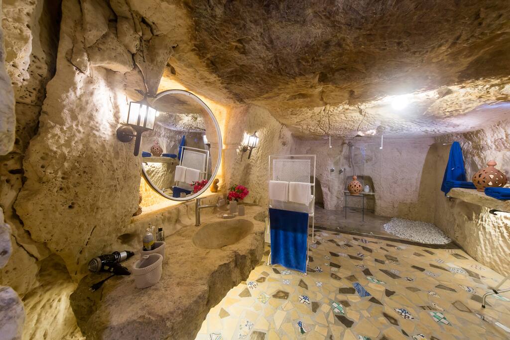Bagno in Grotta