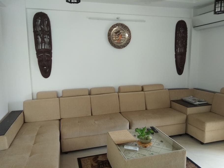 To relax in common area.