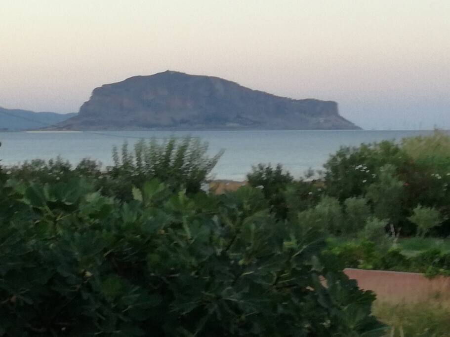 Η θέα στο καστρο.
