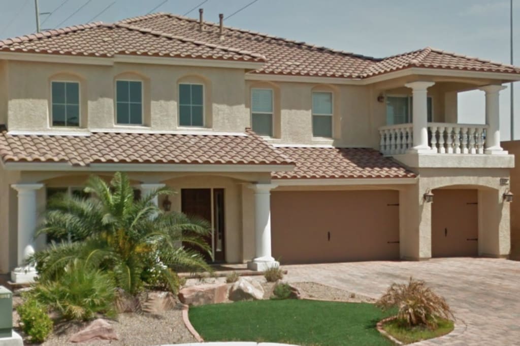 Welcome Villa del Sol--your Southwestern Abode!