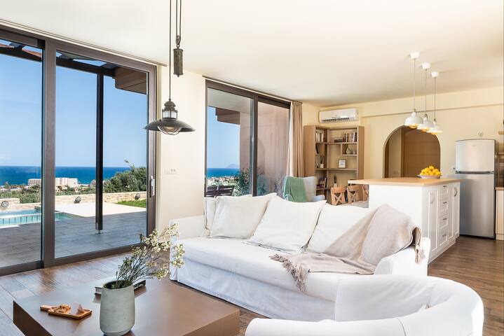 Villa Kudos in Maleme, with astonishing sea view gallery image 4